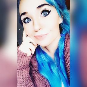 Meet your Posher, Steph